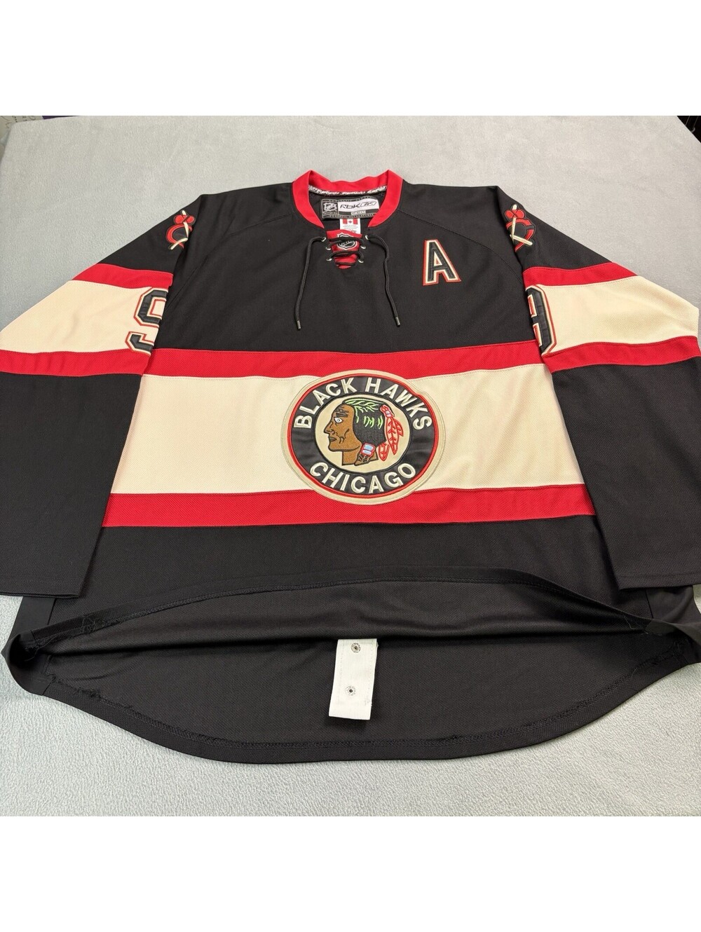 Chicago Blackhawks Bobby Hull NHL Jersey Size 56 Fight Strap Reebok Center Ice